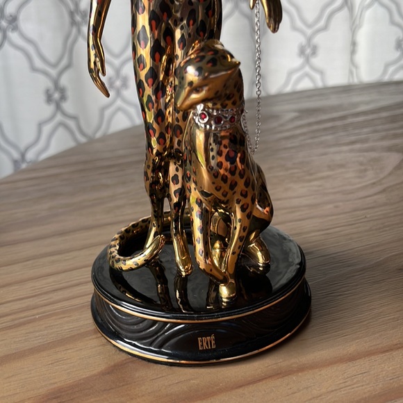 Erte’ Leopard Sculpture Franklin Mint Servenarts. Swarovski Crystals 9 1/2” Tall - Picture 8 of 12